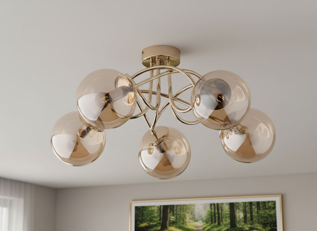 Lampa sufitowa Banko w antycznym złocie z pięcioma szklanymi kloszami w odcieniu przezroczystym z brązowym akcentem. Ujęcie z dołu, prezentująca elegancki design z metalowym stelażem i okrągłym mocowaniem, idealna do nowoczesnych wnętrz.