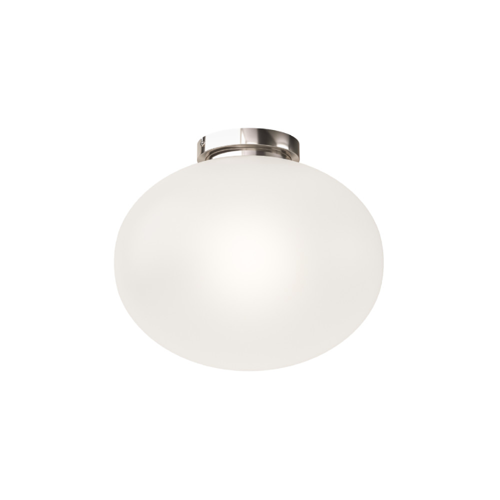 Lampa sufitowa Palla D24 z chromowanym mocowaniem, o okrągłej, matowej białej kloszu. Zainstalowana w pozycji wiszącej, prezentuje minimalistyczny design, idealna do nowoczesnych wnętrz. Używa żarówki E14.