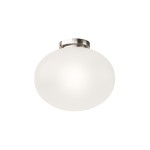 Lampa sufitowa Palla D24 z chromowanym mocowaniem, o okrągłej, matowej białej kloszu. Zainstalowana w pozycji wiszącej, prezentuje minimalistyczny design, idealna do nowoczesnych wnętrz. Używa żarówki E14.
