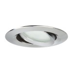 Ruchoma oprawa do zabudowy Lagos w okrągłym kształcie, wykonana z chromowanego metalu. Wyposażona w szklany klosz, odporną na wilgoć (IP65). Ujęcie z boku, z widocznym detalem otoczenia klosza.
