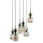 Lampa wisząca Sophia z sześcioma kloszami E14 w bursztynowym i zielonym kolorze. Klosze mają teksturowaną powierzchnię i różne kształty, zawieszone na czarnych przewodach. Całość prezentuje się nowocześnie i elegancko, idealna do stylowych wnętrz.