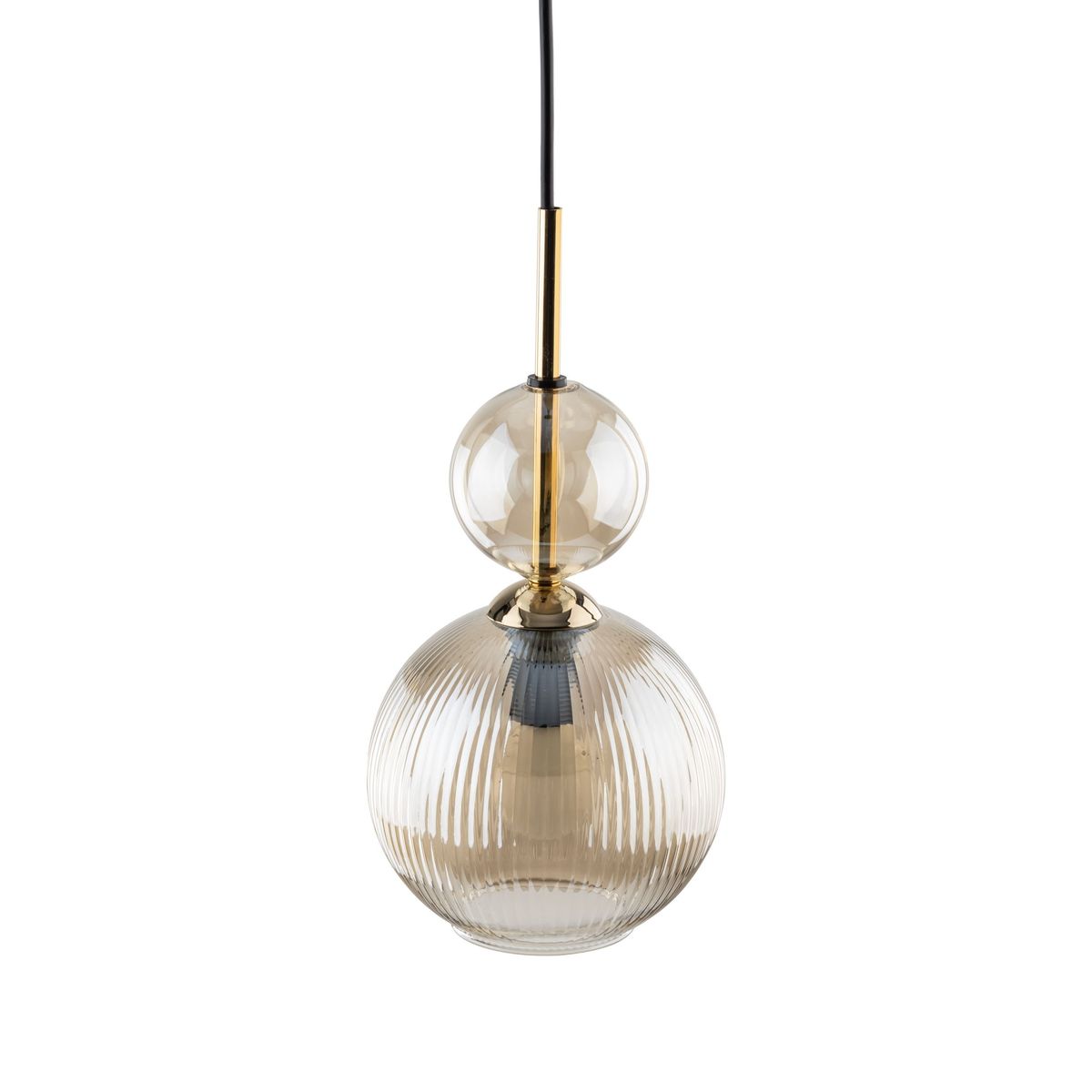 Lampa wisząca Sophia z jednym gniazdem E14, w bursztynowym kolorze. Okrągła, teksturowana szklana kula z delikatnymi prążkami, połączona z mniejszą, gładką kulą. Wykończenie w kolorze złotym, zawieszona na czarnym przewodzie.