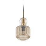 Lampa wisząca Sophia z kloszem w bursztynowym kolorze i żłobieniami, z metalowym elementem w kolorze złotym. Posiada miejsce na jedną żarówkę E14. Zawieszona na czarnym przewodzie, o okrągłym kształcie, z górną kulistą częścią.