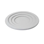 Plafon LED Alune D50 o mocy 50W w kolorze białym, okrągły, z trzema koncentrycznymi pierścieniami. Produkt widoczny z góry, na jednolitym tle, wykonany z materiału w matowym wykończeniu. Idealny do oświetlenia wnętrz.