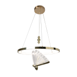 Lampa wisząca Marissa Ring 2xLED 33W w złotym kolorze, z okrągłym metalowym stelażem i dekoracyjnym elementem w kształcie wachlarza. Ujęcie z boku, zawieszona na cienkich linkach, na białym tle.