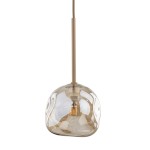 Beżowa lampa wisząca Lava Sabia z jedną oprawą G9, o organicznym kształcie z transparentnego szkła, zawieszona na cienkim, metalowym przewodzie. Widoczne podświetlenie wewnętrzne oraz szczegóły konstrukcyjne.