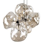 Lava Brown lampa wisząca z 9 źródłami światła G9, brązowa, z przezroczystymi, organicznymi kloszami w kształcie kul. Metalowa konstrukcja w kolorze brązowym, zwisająca na cienkich linkach.