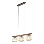 Lampa wisząca Salvia Brown z trzema kloszami E14, brązowa, z okrągłymi, teksturowanymi kloszami w szklanym tworzywie. Klosze zawieszone na drewnianej belce, z długimi przewodami. Wisi na prostokątnej podstawie sufitowej, na białym tle.