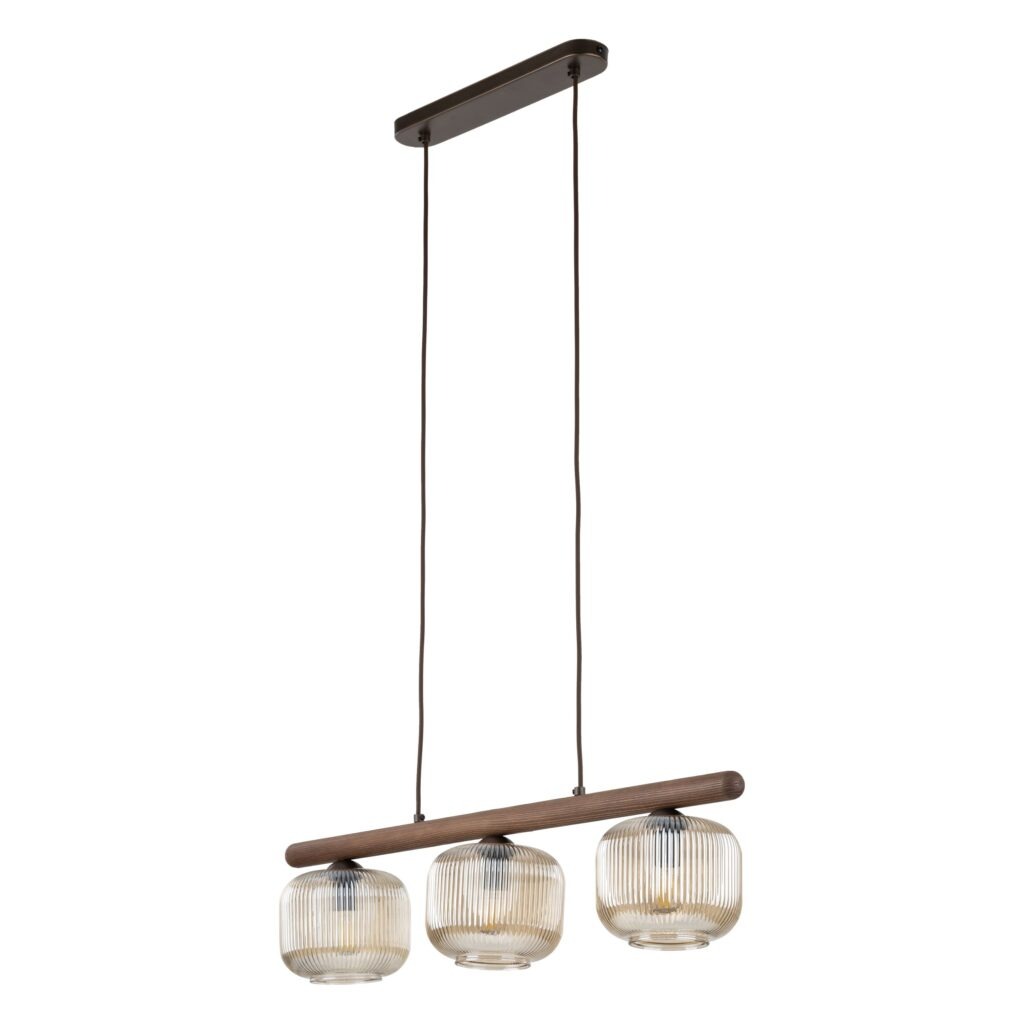 Lampa wisząca Salvia Brown z trzema szklanymi kloszami w kształcie cylindrów, umieszczona na drewnianym uchwycie. Klosze mają delikatne, żeberkowane wzory. Całość w brązowej kolorystyce, zawieszona na dwóch kablach, idealna do nowoczesnych wnętrz.