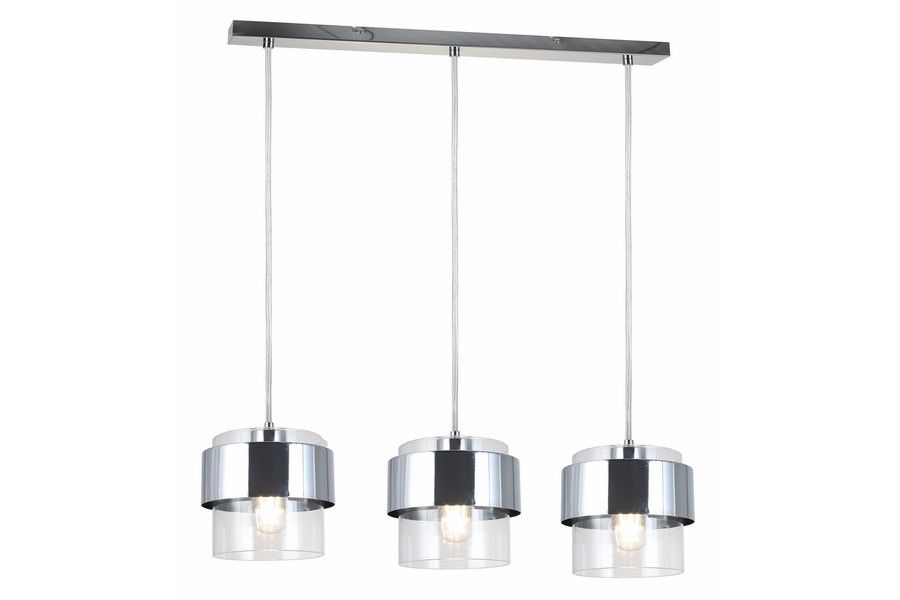 Lampa wisząca Quan z trzema kloszami E27, w kolorze chromowanym. Klosze mają przejrzystą dolną część, a całość zawieszona jest na prostokątnej podstawie. Kable są białe, a lampa ma nowoczesny, minimalistyczny design.