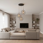 Trzykloszowa lampa wisząca Akira w kolorze czarno-złotym. Klosze w formie okręgów z przezroczystego szkła zawieszone na cienkich linkach. Lampa umieszczona na ciemnym, okrągłym mocowaniu, idealna do nowoczesnych wnętrz.