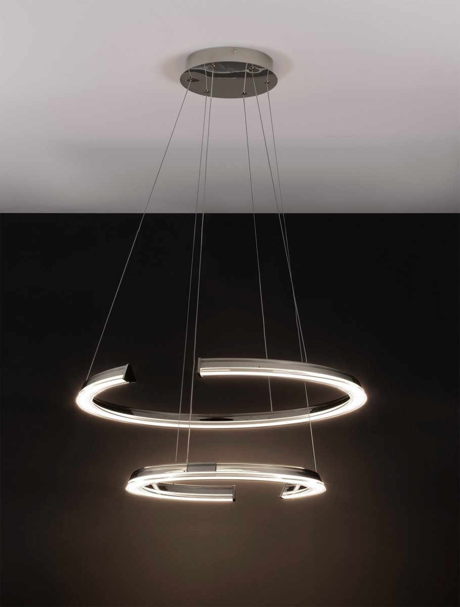 Lampa wisząca Orinoco 2xLED 70W w kolorze srebrnym, z dwoma okrągłymi, podświetlonymi pierścieniami. Zawieszona na cienkich linkach, montowana na sufitowej podstawie. Idealna do nowoczesnych wnętrz.