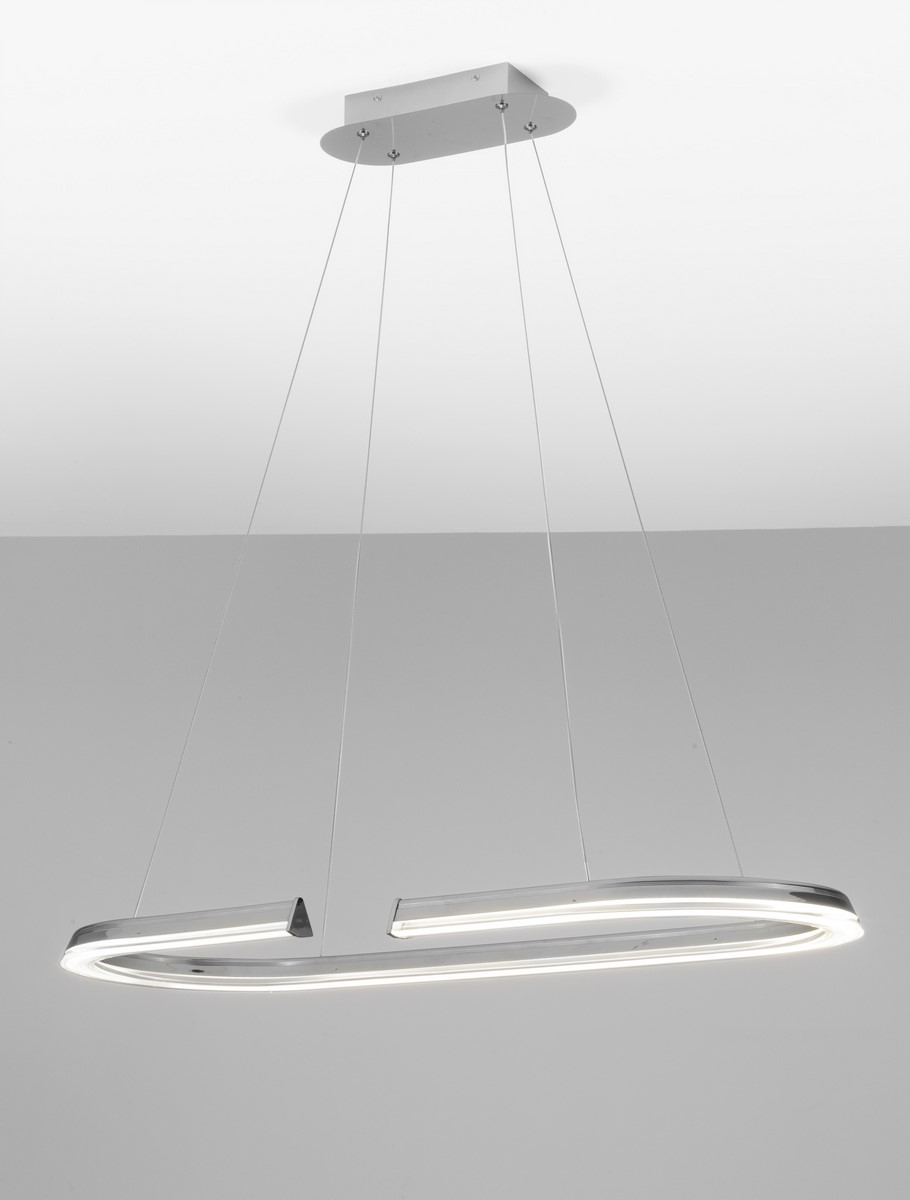 Lampa wisząca Orinoco 1xLED 48W w kolorze srebrnym, o nowoczesnym, minimalistycznym kształcie. Zawieszona na cienkich żyłkach, z owalnym kloszem emitującym światło. Montaż na suficie, w tle jednolite, jasne tło.
