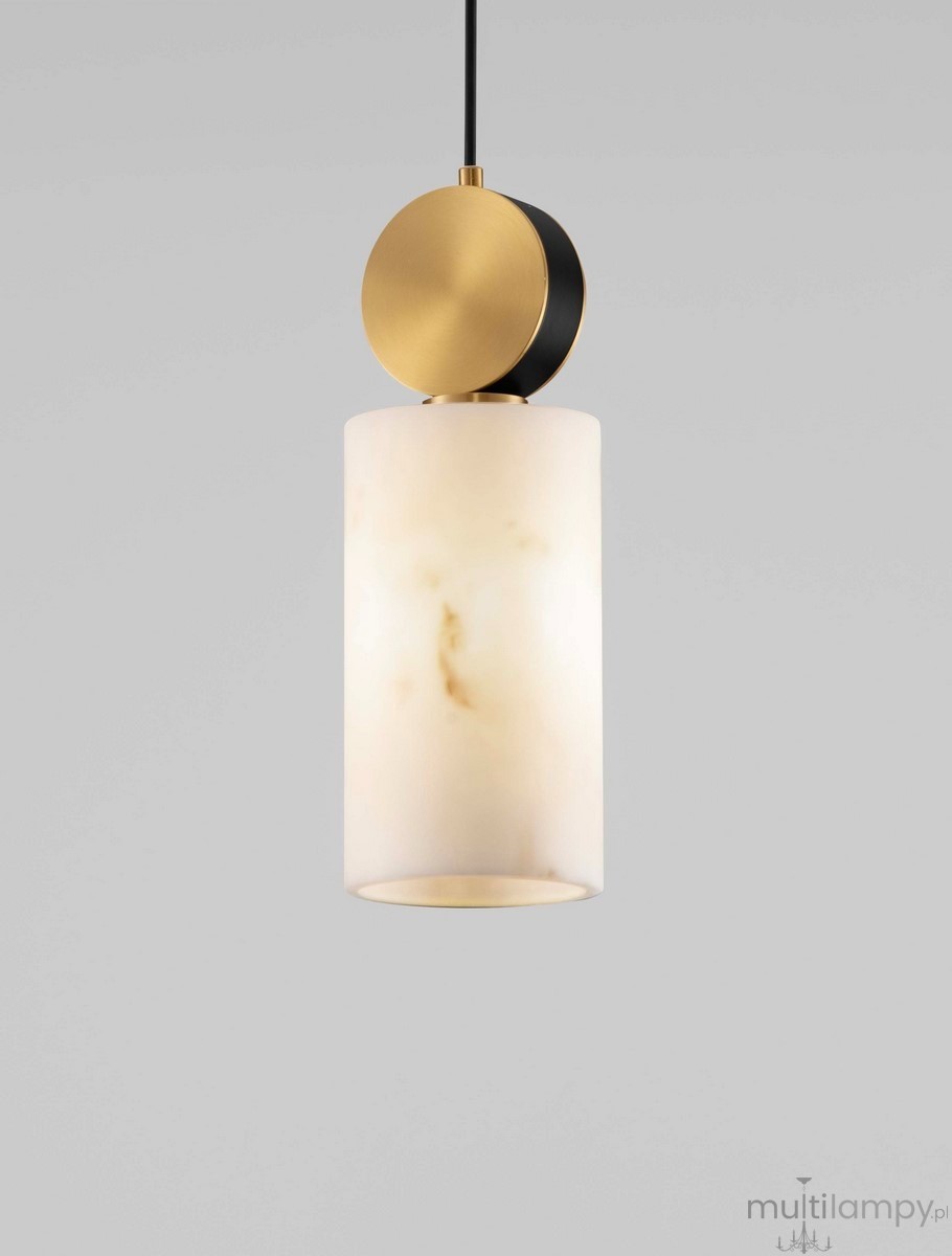 Lampa wisząca Saipina z oprawą w kolorze złotym i czarnym, z białym kloszem z marmuru. Klosz cylindryczny, zawieszony na cienkim kablu. Wymiary klosza sugerują elegancki design, idealny do nowoczesnych wnętrz.