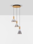 Lampa wisząca Sarduno z trzema kloszami LED 20W w kolorze złotym i przydymionym szarym. Klosze mają różne kształty: kulisty, stożkowy i dzwonowy, zawieszone na cienkich linkach z metalowym mocowaniem. Tło proste, jasne.