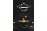 Czarna lampa wisząca LED Gravity, 36W, 4000K, z okrągłym, podwójnym pierścieniem. Zawieszona w jadalni nad stołem, w minimalistycznym stylu, na ciemnym tle. Wyróżnia się nowoczesnym designem i eleganckim wykończeniem.