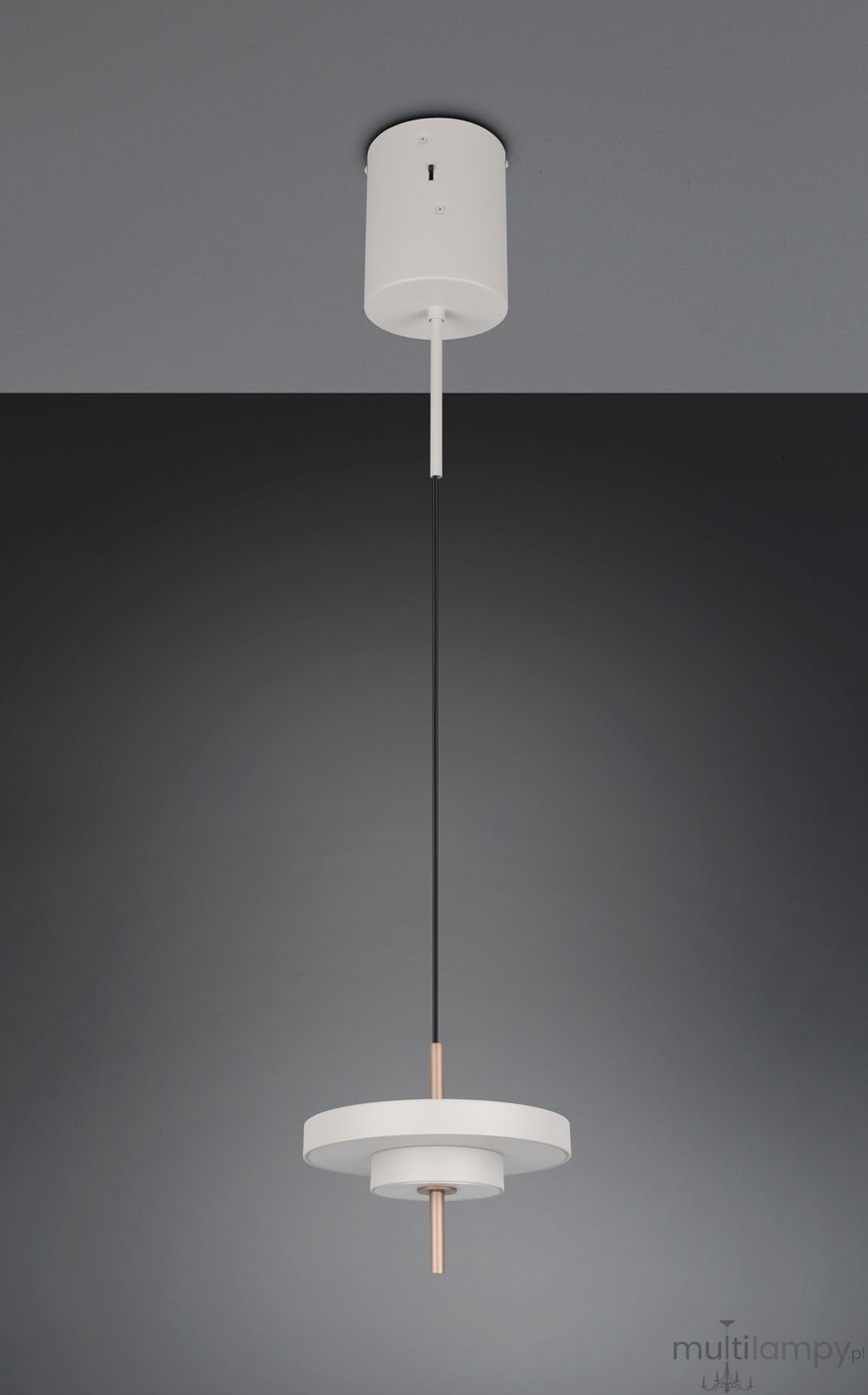 Lampa wisząca Keaton w kolorze szarym, z jedną żarówką LED 10W. Posiada okrągły, dwuwarstwowy klosz z białym wykończeniem i metalowym elementem w kolorze miedzi. Zawieszona na cienkim, czarnym przewodzie, montowana do sufitu.