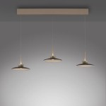 Lampa wisząca Pure Moon z trzema okrągłymi kloszami LED, zawieszona na cienkich linkach, z metalowym stelażem w neutralnym kolorze. Klosze mają ciemniejszą krawędź i emitują ciepłe światło, tworząc elegancką atmosferę.