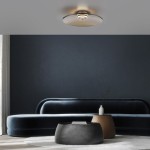 Brązowa lampa sufitowa Pure Moon z dwoma źródłami LED o mocy 26W, zamontowana na suficie. Okrągła forma z delikatnym, przezroczystym kloszem, podkreślająca nowoczesny styl wnętrza. W tle ciemna ściana oraz elegancki zestaw mebli.