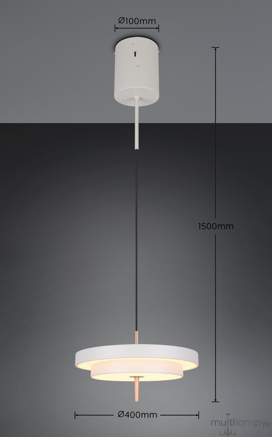 Lampa wisząca Keaton w kolorze szarym, z okrągłym kloszem o średnicy 400 mm, zawieszona na czarnym przewodzie o długości 1500 mm. Posiada źródło światła LED 34,5W. Elementy metalowe w kolorze miedzi. Ujęcie frontalne.