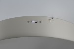 Lampa wisząca Dios z 5 diodami LED w kolorze niklowym. Zbliżenie na górną część lampy z widocznym włącznikiem oraz śrubami mocującymi. Prosty, nowoczesny design, idealna do różnych wnętrz.
