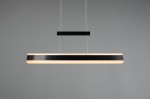 Lampa wisząca Arcola w kolorze czarnym z jednym źródłem światła LED o mocy 45W. Prosty, prostokątny kształt z matowym czarnym wykończeniem i białą osłoną, zawieszona na cienkich linkach. Tło szare, minimalistyczne.