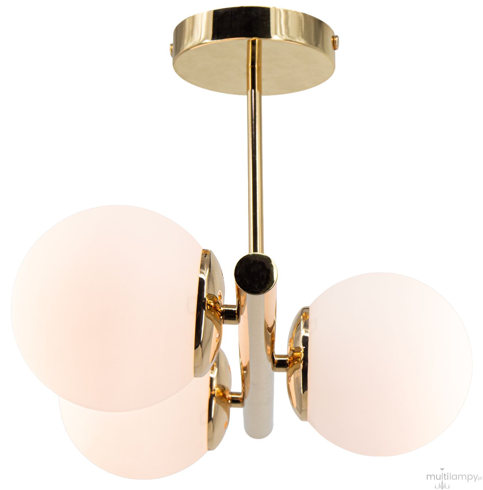 Lampa sufitowa Otis z trzema oprawami na żarówki E27. Złota konstrukcja z metalowymi detalami, ozdobiona białymi, półprzezroczystymi kloszami w kształcie kul. Ujęcie frontalne, produkt zamontowany na suficie.