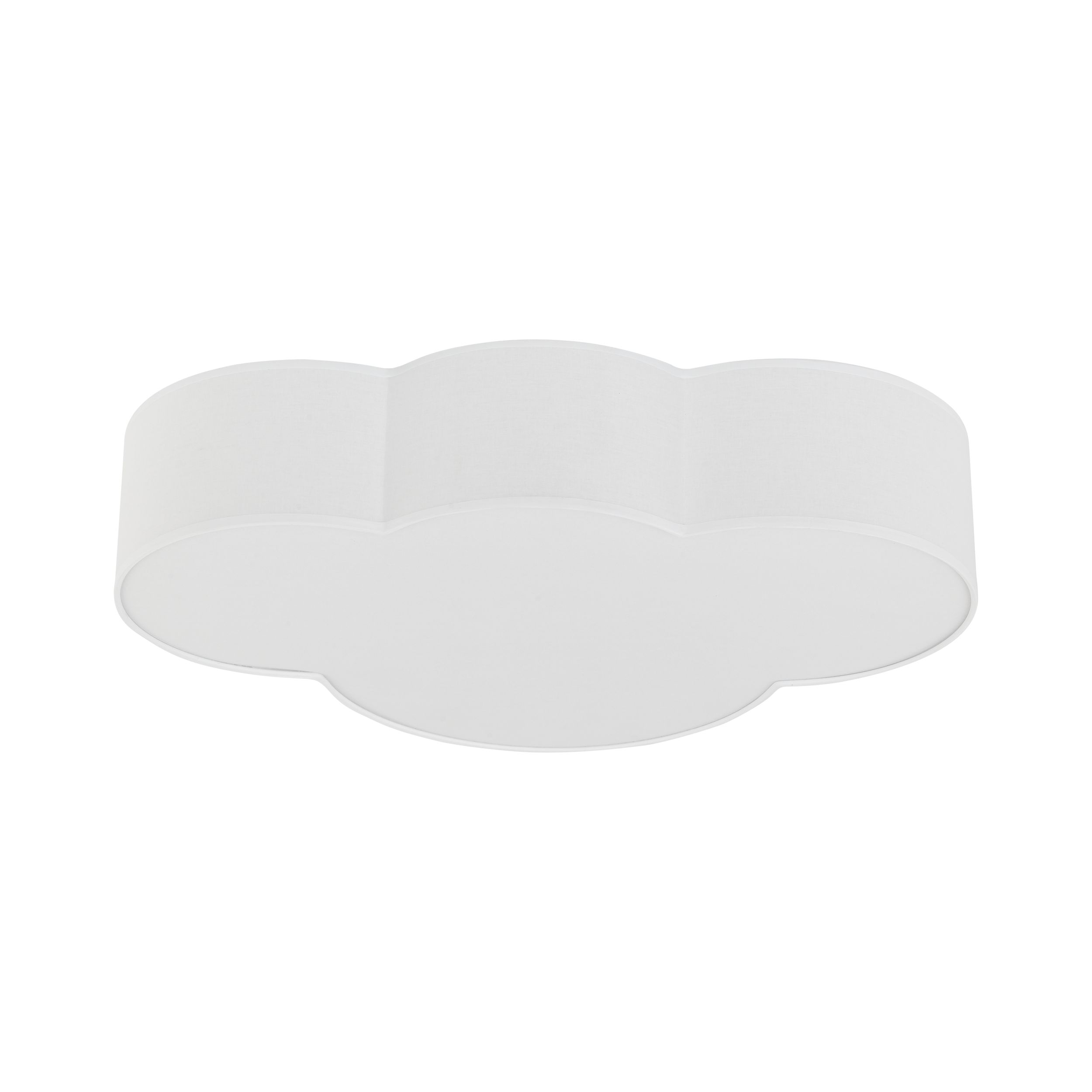 Biały plafon Cloud, 4-punktowy, o zaokrąglonym kształcie z falistymi krawędziami. Produkt zamontowany na suficie, wykonany z materiału tekstylnego. Prosty, nowoczesny design, idealny do różnych wnętrz.