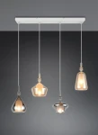 Lampa wisząca Aldea 4xE14 w białym kolorze z multikolorowymi kloszami. Cztery różne klosze o różnych kształtach: szklany, metaliczny i przezroczysty, zawieszone na białym stelażu. Widok z przodu, w prostym, ciemnym tle.