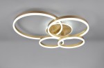 Lampa sufitowa Drake z pilotem, złota, składająca się z trzech okrągłych pierścieni o białym świetle LED. Zawieszona na suficie, prezentuje nowoczesny design. Widoczne są detale mocowania oraz struktura lampy.