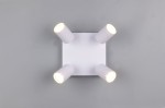 Lampa sufitowa Soka w kolorze białym z czterema regulowanymi reflektorami GU10. Ujęcie z góry, produkt zamontowany na płaskiej powierzchni. Reflektory mają rowkowaną fakturę, emitują ciepłe światło. Tło szare, proste.