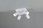 Lampa sufitowa Soka z czterema punktami świetlnymi, w białym kolorze. Reflektory w kształcie cylindrów, umieszczone na kwadratowej podstawie. Kąt ujęcia z góry, ukazujący wszystkie źródła światła. Proste, nowoczesne wzornictwo.