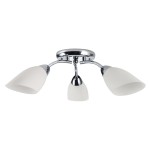Lampa sufitowa Portos 3xE14 w chromowanej oprawie z trzema kloszami w kolorze matowej bieli. Ujęcie frontalne, lampa zamontowana na suficie, z wyraźnymi detalami mocowania i eleganckim wykończeniem.