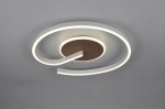 Lampa sufitowa Calle z dwoma źródłami LED 21W w kolorze kawowym. Okrągła podstawa z brązowym wykończeniem, otoczona białymi, podświetlanymi paskami w kształcie fal. Zawieszona na gładkim, jasnym tle.