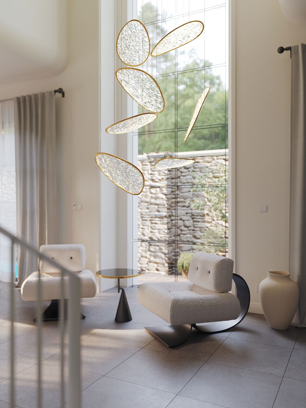 Lampa wisząca Empire z 7 diodami LED, 121W, w złotej ramie. Owalne, przezroczyste klosze zawieszone w powietrzu, w nowoczesnym wnętrzu z jasnymi ścianami, obok dwóch foteli i stołu. Naturalne światło wpada przez duże okna.