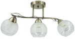 Lampa sufitowa Olivier z trzema kloszami E27 w kolorze patynowym. Klosze w kształcie kul, z matowego szkła z delikatnym, dekoracyjnym wzorem. Produkt zamontowany na ozdobnym stelażu, widoczny detal kryształowego elementu.
