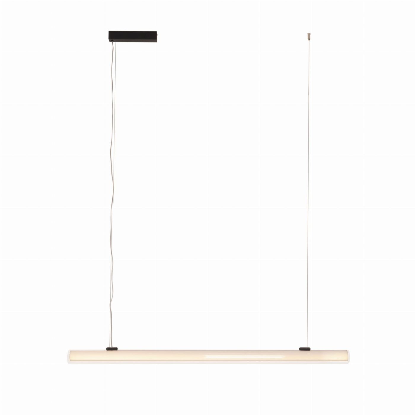 Czarna lampa wisząca Fayette z jedną diodą LED 20W, stopień ochrony IP44. Posiada prostokątny, matowy klosz oraz długi, cienki kabel. Ujęcie frontalne, produkt zawieszony w pionie na białym tle.