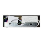 Kinkiet Klimt L60 LED 12W CCT IP44 w białej obudowie, widok wnętrza z elementami elektronicznymi, w tym białym zasilaczem LED i kolorowymi przewodami. Produkt zamontowany w prostokątnej skrzynce, pokazujący szczegóły techniczne.