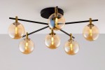 Lampa sufitowa Figaro w kolorze czarnym z bursztynowymi kloszami, z sześcioma źródłami światła G9. Ułożona na stropie, z metalowymi ramionami w kolorze złotym, nadająca nowoczesny charakter wnętrzu.