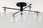 Lampa sufitowa Figaro pięciopunktowa z oprawami G9, czarna z transparentnymi kloszami w kształcie kul. Klosze zawieszone na czarnych, metalowych ramionach z elementami w kolorze złotym, montowana na suficie.