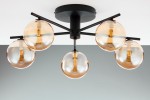 Lampa sufitowa Prato z pięcioma oprawami G9, w kolorze czarnym z bursztynowymi kloszami. Ułożona na suficie, z metalową podstawą i wyraźnymi żarówkami w każdej oprawie. Klosze mają okrągły kształt, a całość ma nowoczesny design.