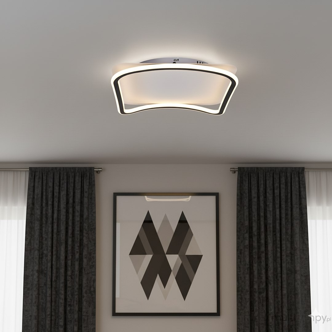 Cali Square lampa sufitowa LED 30W 4000K w kolorze czarnym i białym, o nowoczesnym, falistym kształcie, zamontowana na suficie. W tle widoczne zasłony i abstrakcyjny obraz na ścianie.