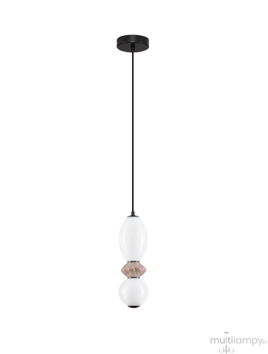 Lampa wisząca Monreta 1xLED 12W w kolorze czarnym z mokką, z długim czarnym kablem. Kompozycja składa się z dwóch białych kloszy o zaokrąglonym kształcie oraz jednego brązowego elementu dekoracyjnego pośrodku. Zawieszona w pionie.