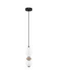 Lampa wisząca Monreta 1xLED 12W w kolorze czarnym z mokką, z długim czarnym kablem. Kompozycja składa się z dwóch białych kloszy o zaokrąglonym kształcie oraz jednego brązowego elementu dekoracyjnego pośrodku. Zawieszona w pionie.