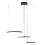 Lampa wisząca LED Circolo 85W 3000K w kolorze czarnym, składająca się z trzech okrągłych pierścieni zawieszonych na cienkich linkach. Ujęcie z przodu, ukazujące równoległe poziomy oraz prosty sufitowy uchwyt.