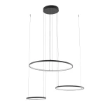 Lampa wisząca LED Circolo 85W w kolorze czarnym, składająca się z trzech okrągłych pierścieni o różnej średnicy, zawieszona na cienkich linkach. Źródło światła o temperaturze barwowej 3000K, montowana na suficie, z minimalistycznym designem.