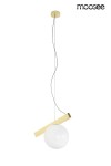 Lampa wisząca Balance z jedną żarówką G9, składająca się z białej, szklanej kuli i złotej, prostokątnej ramy. Zawieszona na cienkim, czarnym przewodzie, montowana do sufitu. Prosty, nowoczesny design, idealna do wnętrz.