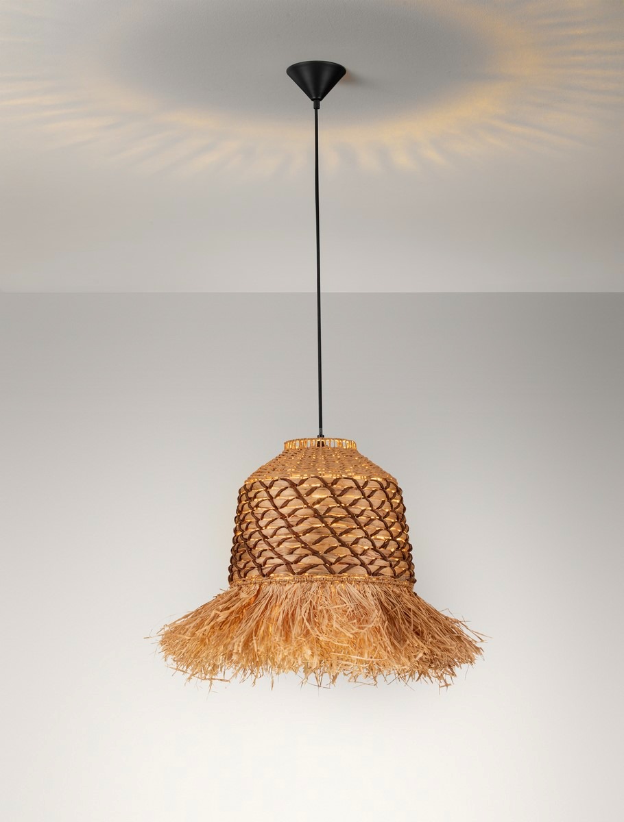Lampa wisząca Fanliza z kloszem w kształcie stożka, wykonanym z plecionego hiacyntu wodnego w odcieniach brązu, z frędzlami na dole. Czarny przewód i sufitowa mocowanie. Wysoka estetyka, idealna do nowoczesnych wnętrz.