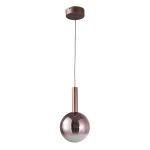 Lampa wisząca LED Camino 8W, kolor miedź, z okrągłym kloszem w odcieniu fioletowym, zawieszona na czarnym przewodzie. U góry znajduje się metalowy uchwyt w kolorze miedzi. Kształt prosty, elegancki, z minimalistycznym wyglądem.