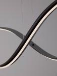Lampa wisząca Cirvela 2xLED 27W CCT w kolorze czarnym. Posiada nowoczesny, falisty kształt oraz delikatne podświetlenie LED wzdłuż krawędzi. Zawieszona na cienkich linkach, idealna do nowoczesnych wnętrz.